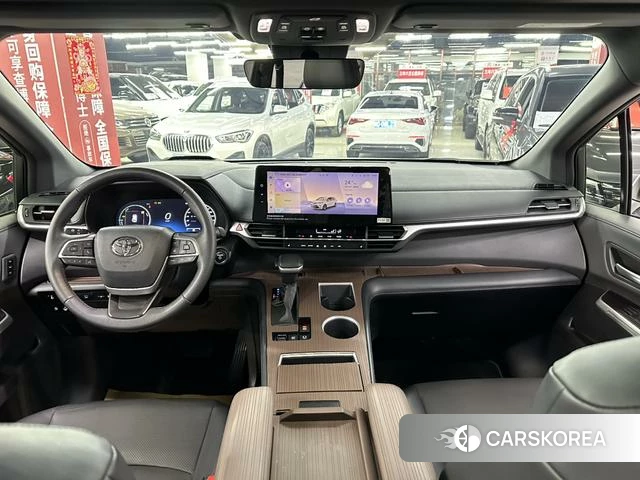 Toyota Grevia 2024 Белый из Китая, фото 5
