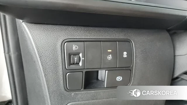 Hyundai Staria 2023 Белый из Кореи, фото 5