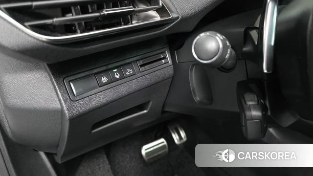 Peugeot 5008 second generation 2024 Белый из Кореи, фото 5