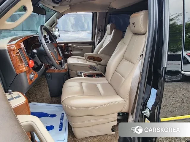 Chevrolet Express Van 2019 Черный из Кореи, фото 5