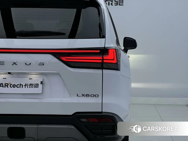 Lexus LX 2023 Белый из Китая, фото 5