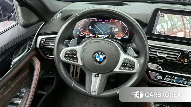 BMW 5 Series (G30) 2023 Черный из Кореи, фото 5