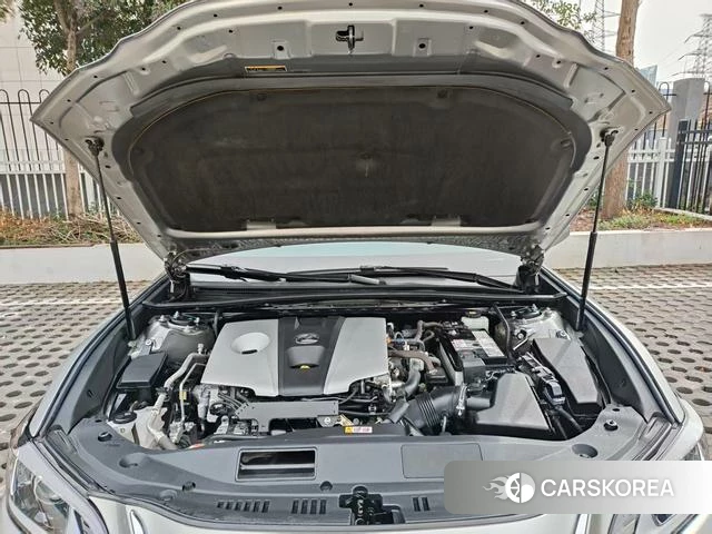 Lexus ES 2021 Серебристо-серый из Китая, фото 5