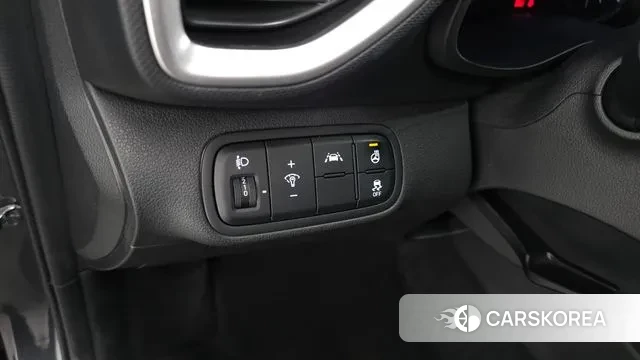 Hyundai Venue 2021 Серый из Кореи, фото 5