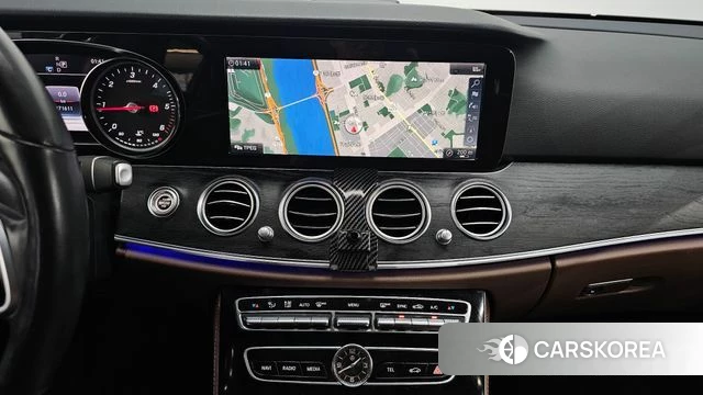Mercedes-Benz E-Class W213 2019 Серый из Кореи, фото 5