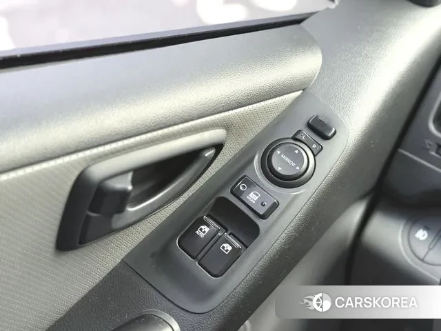 Hyundai The New Grand Starex 2019 Белый из Кореи, фото 5