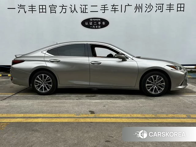 Lexus ES 2024 Серебристо-серый из Китая, фото 5