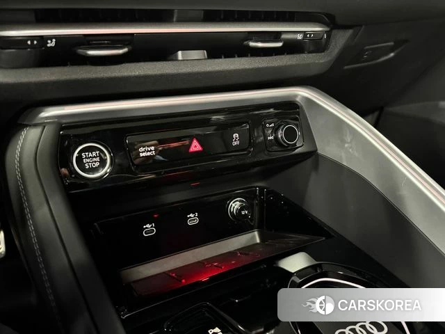 Audi Q5 (80A) 2025 Черный из Кореи, фото 5