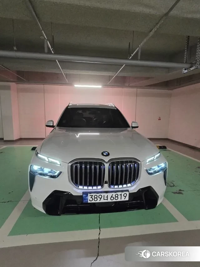 BMW X7 (G07) 2023 Белый из Кореи, фото 5