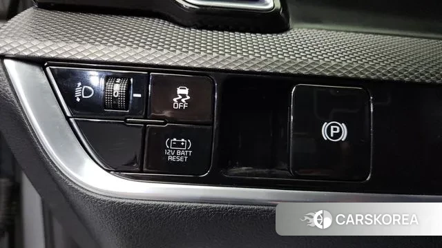 Kia Sportage 5th Generation Hybrid 2022 Серебристо-серый из Кореи, фото 5