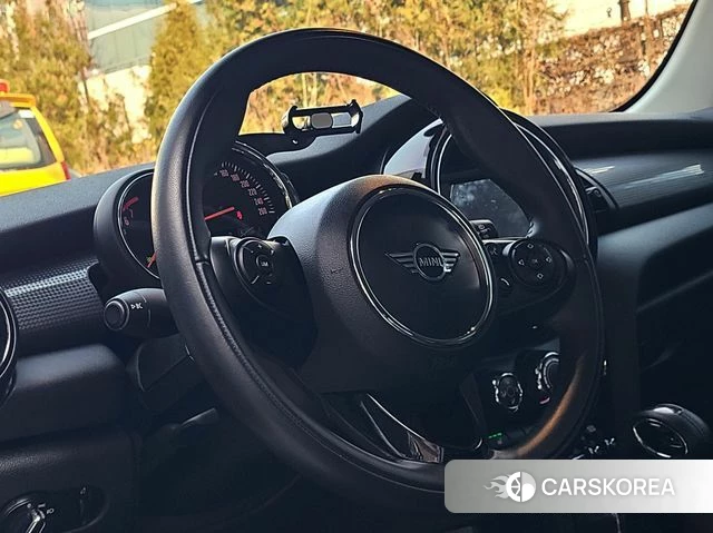 Mini Cooper 2019 Жемчужный цвет из Кореи, фото 5