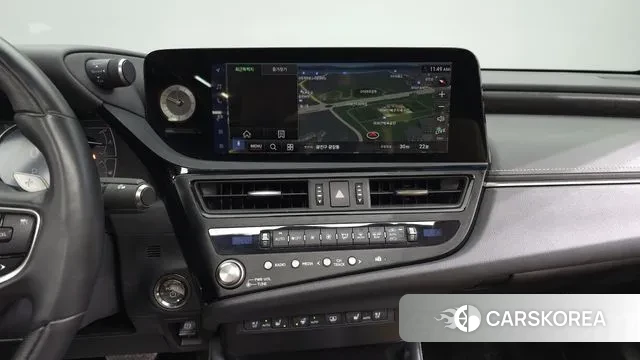 Lexus ES300h 7th generation 2024 Черный из Кореи, фото 5