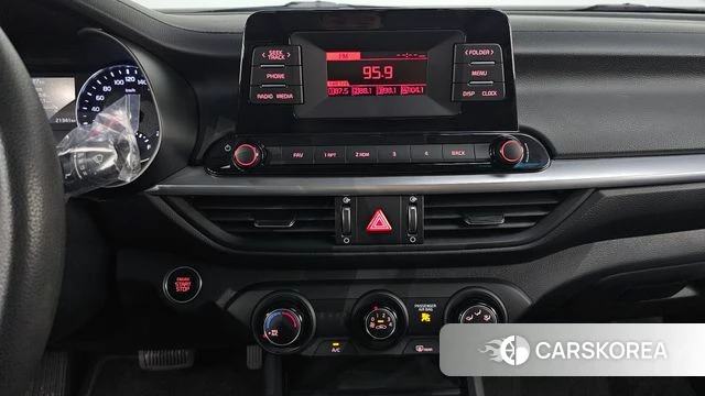 Kia The New K3 2nd generation 2021 Серебристо-серый из Кореи, фото 5