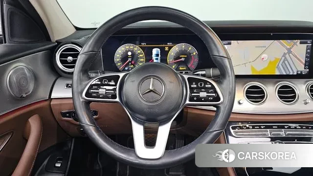 Mercedes-Benz E-Class W213 2018 Белый из Кореи, фото 5