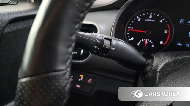 Kia Stonic 2018 Белый из Кореи, фото 5