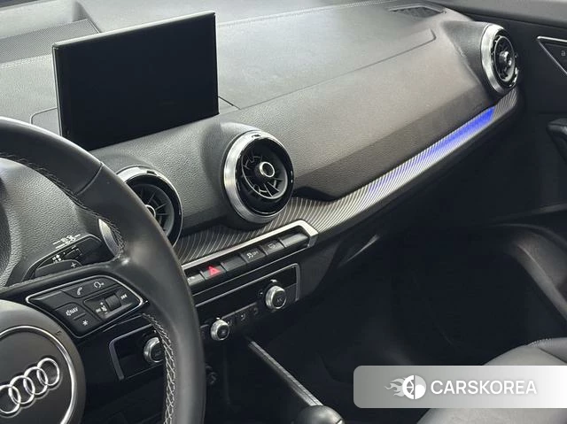 Audi Q2L 2023 Синий из Китая, фото 5