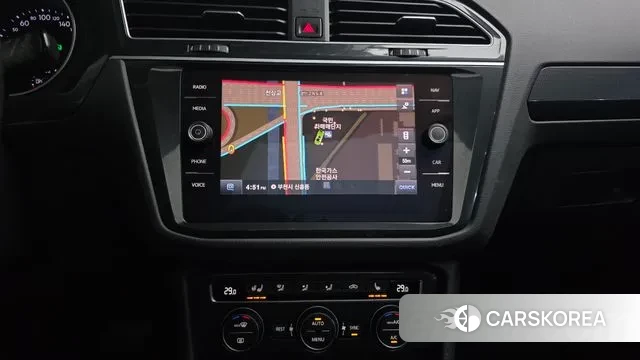 Volkswagen Tiguan second Generation 2019 Белый из Кореи, фото 5