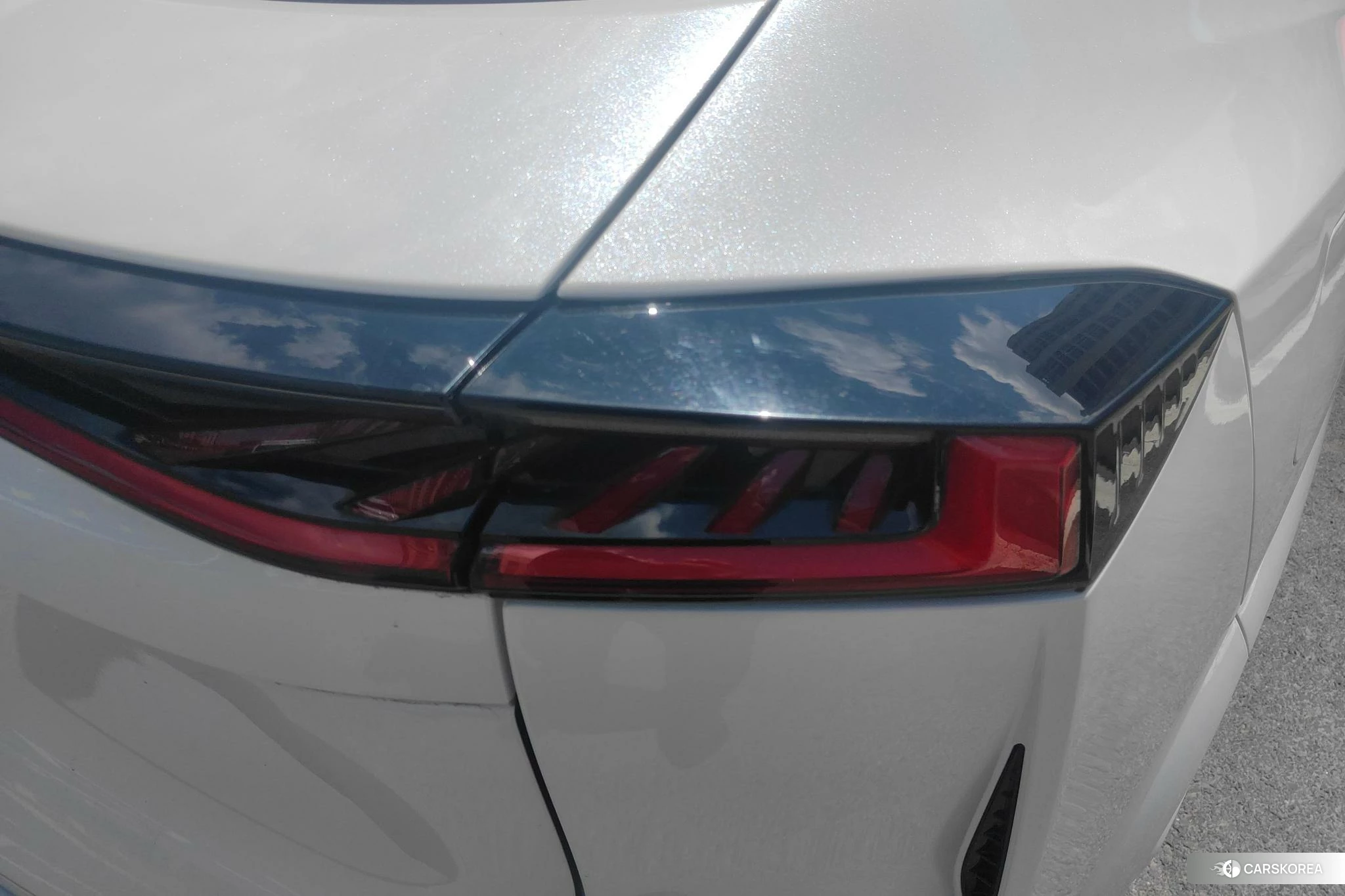 Chang'an UNI-Z PHEV 2024 Белый из Китая, фото 5