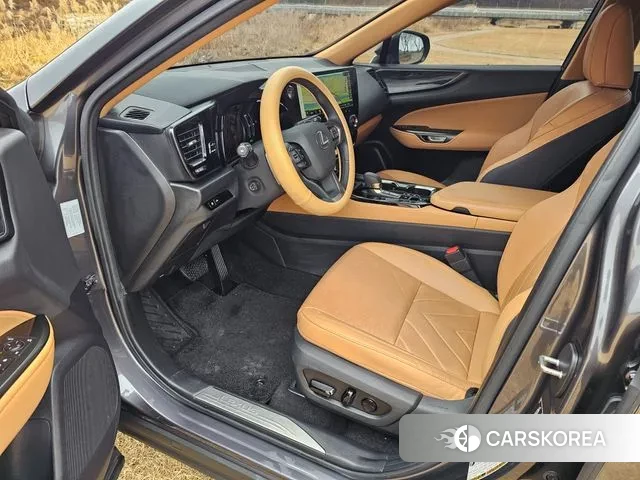 Lexus NX450h + 2nd generation 2023 Серый из Кореи, фото 5