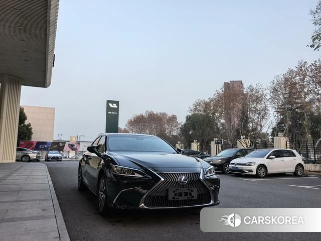 Lexus ES 2021 Черный из Китая, фото 5