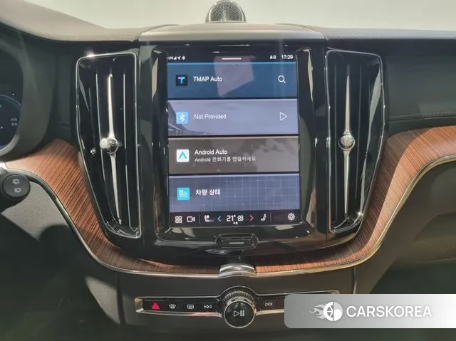 Volvo XC60 second Generation 2025 Белый из Кореи, фото 5