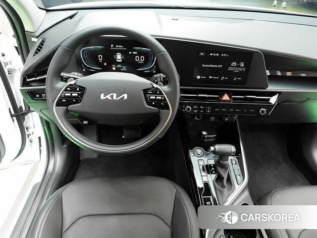 Kia Di Ol Nu Niro 2025 Белый из Кореи, фото 5