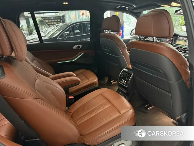 BMW X7 2021 Черный из Китая, фото 5
