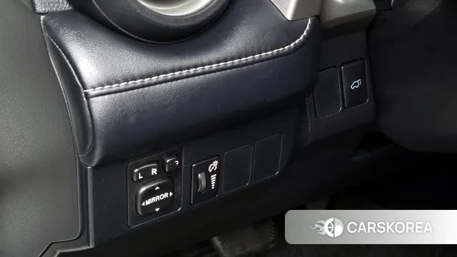 Toyota RAV4 2018 Белый из Кореи, фото 5