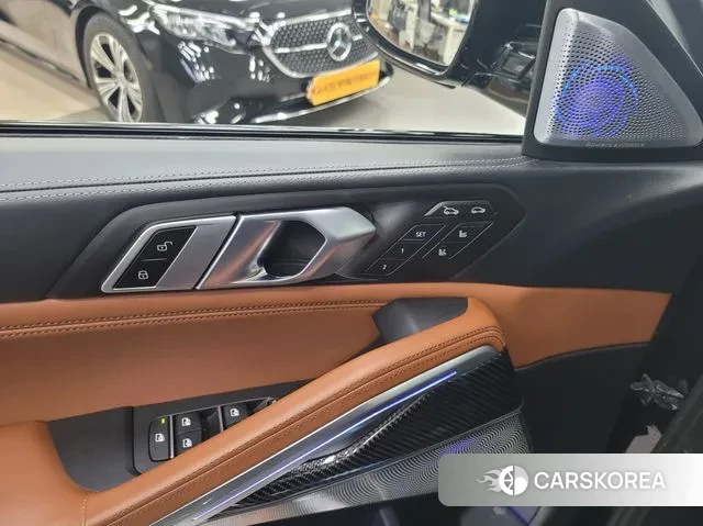 BMW X6 (G06) 2024 Черный из Кореи, фото 5