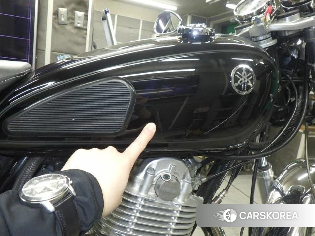Проданный Yamaha SR 400 2017 из Японии, фото 2