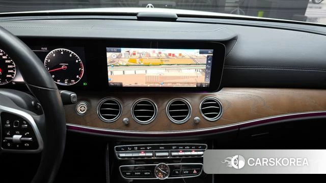 Mercedes-Benz E-Class W213 2018 Белый из Кореи, фото 5