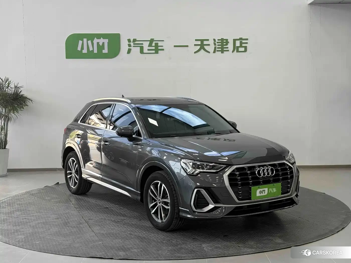 Audi Q3 2022 Silver/gray из Китая, фото 5
