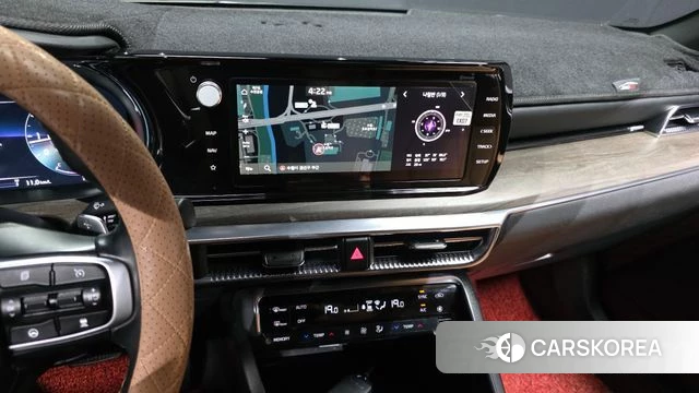 Kia K5 3rd generation 2023 Серебристо-серый из Кореи, фото 5