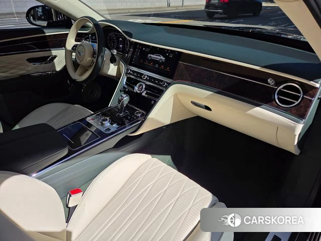 Bentley Flying Spur 3rd Generation 2021 Темно-зеленый из Кореи, фото 5