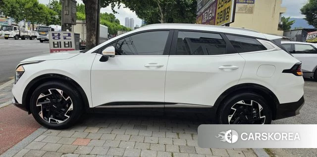 Kia Sportage 5th Generation 2023 Белый из Кореи, фото 5