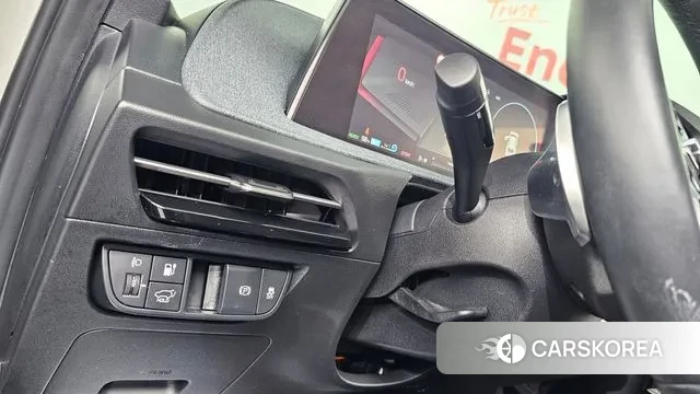 Kia EV6 2021 Жемчужный цвет из Кореи, фото 5