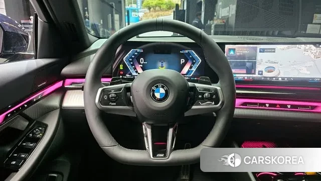 BMW 5 Series (G60) 2025 Черный из Кореи, фото 5