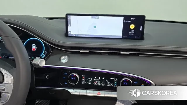 Genesis GV70 2023 Белый из Кореи, фото 5