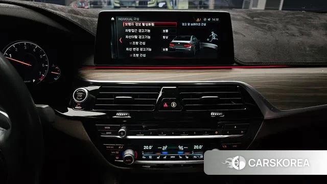 BMW 5 Series (G30) 2018 Белый из Кореи, фото 5