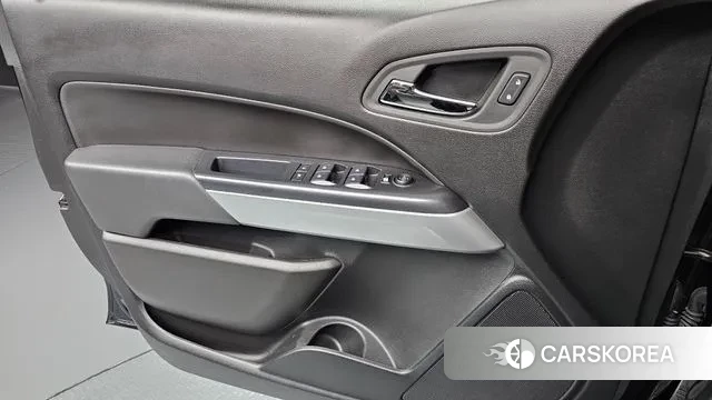 Chevrolet (GM Daewoo) Real New Colorado 2022 Черный из Кореи, фото 5