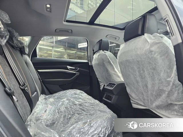 Audi e-tron 2026 Синий из Китая, фото 5