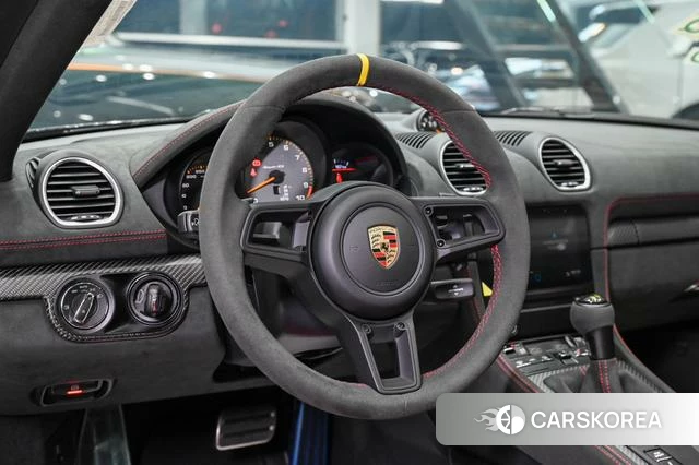 Porsche 718 2025 Серебристо-серый из Китая, фото 5