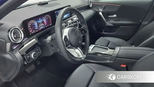 Mercedes-Benz A-Class W177 2025 Синий из Кореи, фото 5