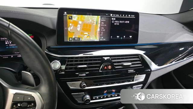 BMW 5 Series (G30) 2021 Белый из Кореи, фото 5