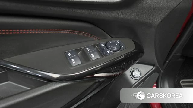 Chevrolet (GM Daewoo) Trax Crossover 2023 Красный из Кореи, фото 5