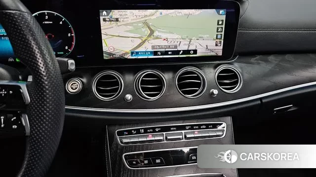 Mercedes-Benz E-Class W213 2022 Белый из Кореи, фото 5