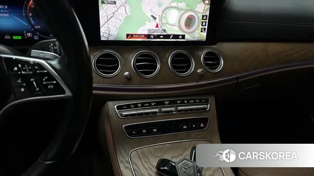 Mercedes-Benz E-Class W213 2020 Белый из Кореи, фото 5