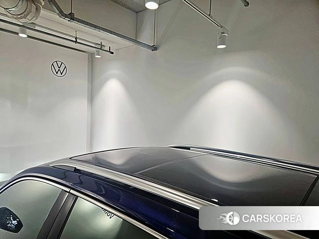 Volkswagen Tiguan Allspace 2023 Синий из Кореи, фото 5