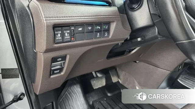 Honda Odyssey 2019 Серебряный из Кореи, фото 5