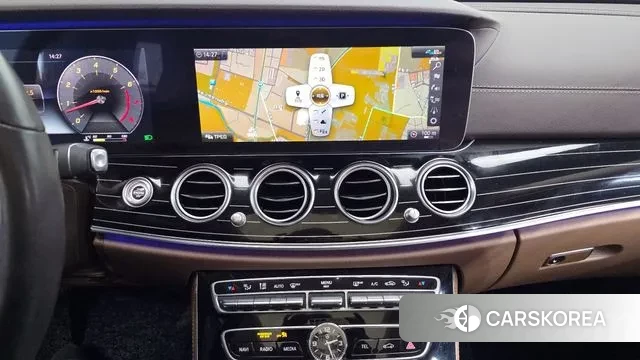 Mercedes-Benz E-Class W213 2020 Белый из Кореи, фото 5